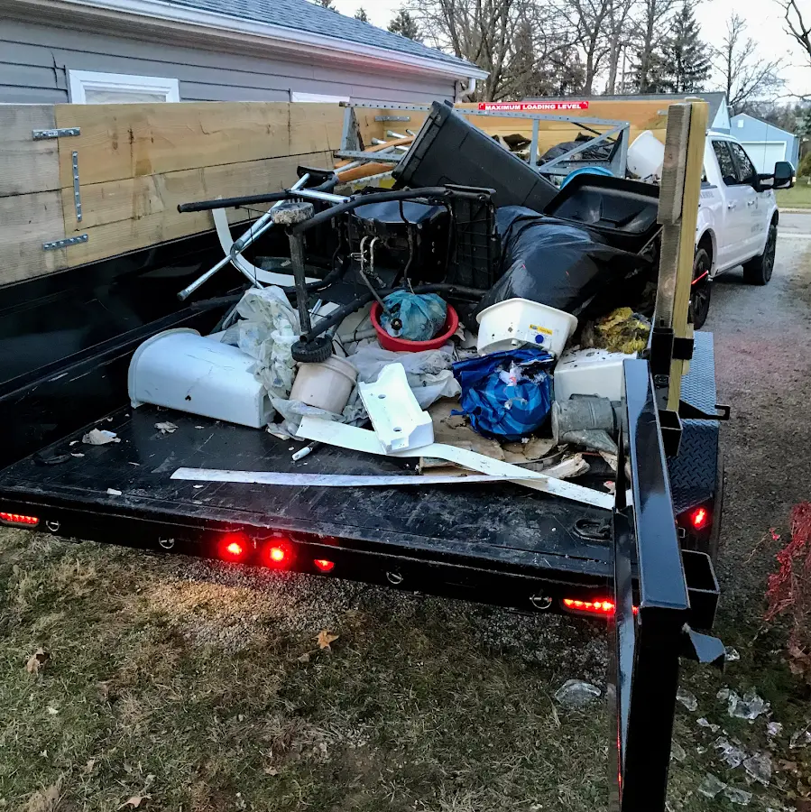 Roll-off dumpster delivered to a residential driveway in Juniper Canyon